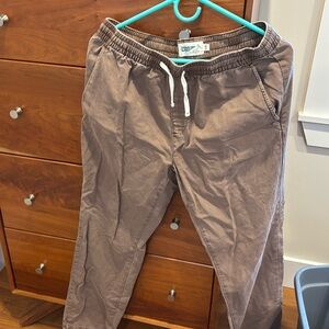 Men’s Wellen, summer weight khaki jogger with elastic waist, size medium. ￼